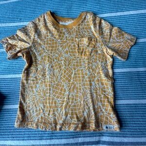 Gap 100% Organic Cotton Pocket T-Shirt size 4